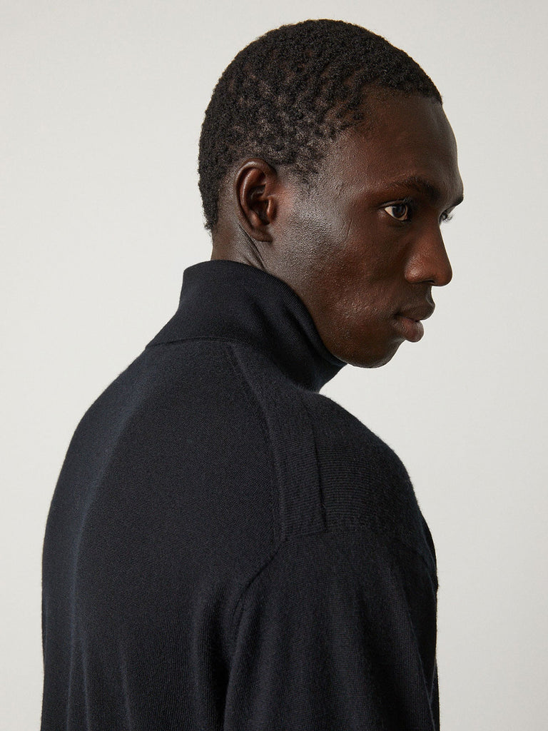 Alain Sweater Black | Lisa Yang | Black high neck polo sweater in 100% cashmere